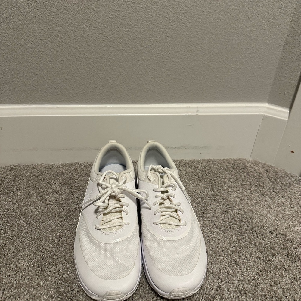 Nike Women's Athletic Shoes - White